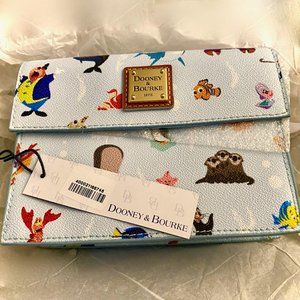 Disney Dooney & Bourke Out to Sea Disney Sea characters Crossbody Bag NWT